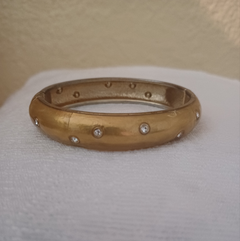 Goldtone & Rhinestone bangle